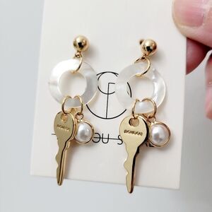 2/$20 Brand New Gold Tone Key Pearl Stud Earrings